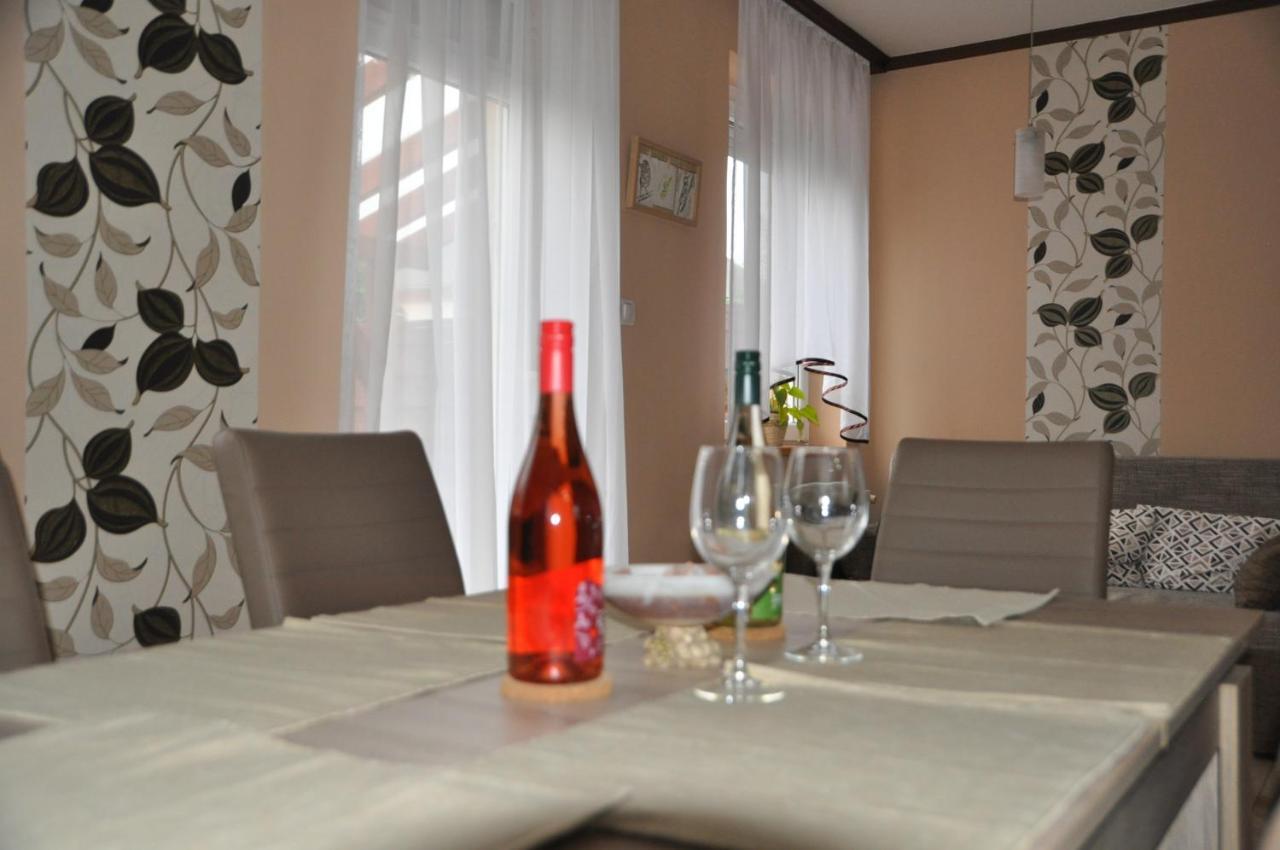 Gyorszem Apartman Екстер'єр фото