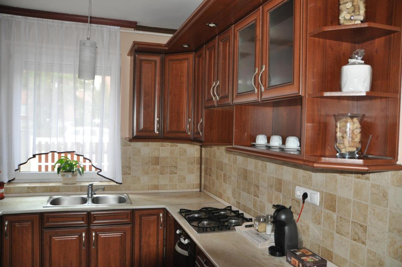 Gyorszem Apartman Екстер'єр фото